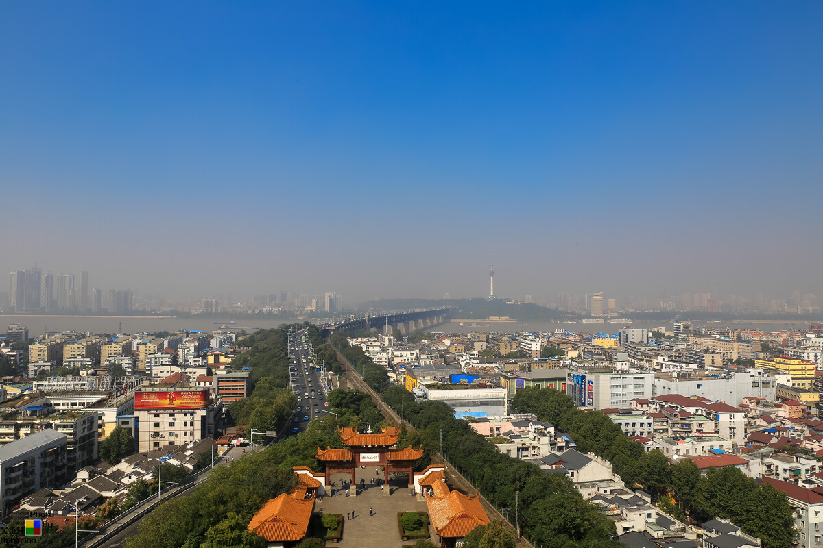武漢。黃鶴樓,長江大橋,到此一游!